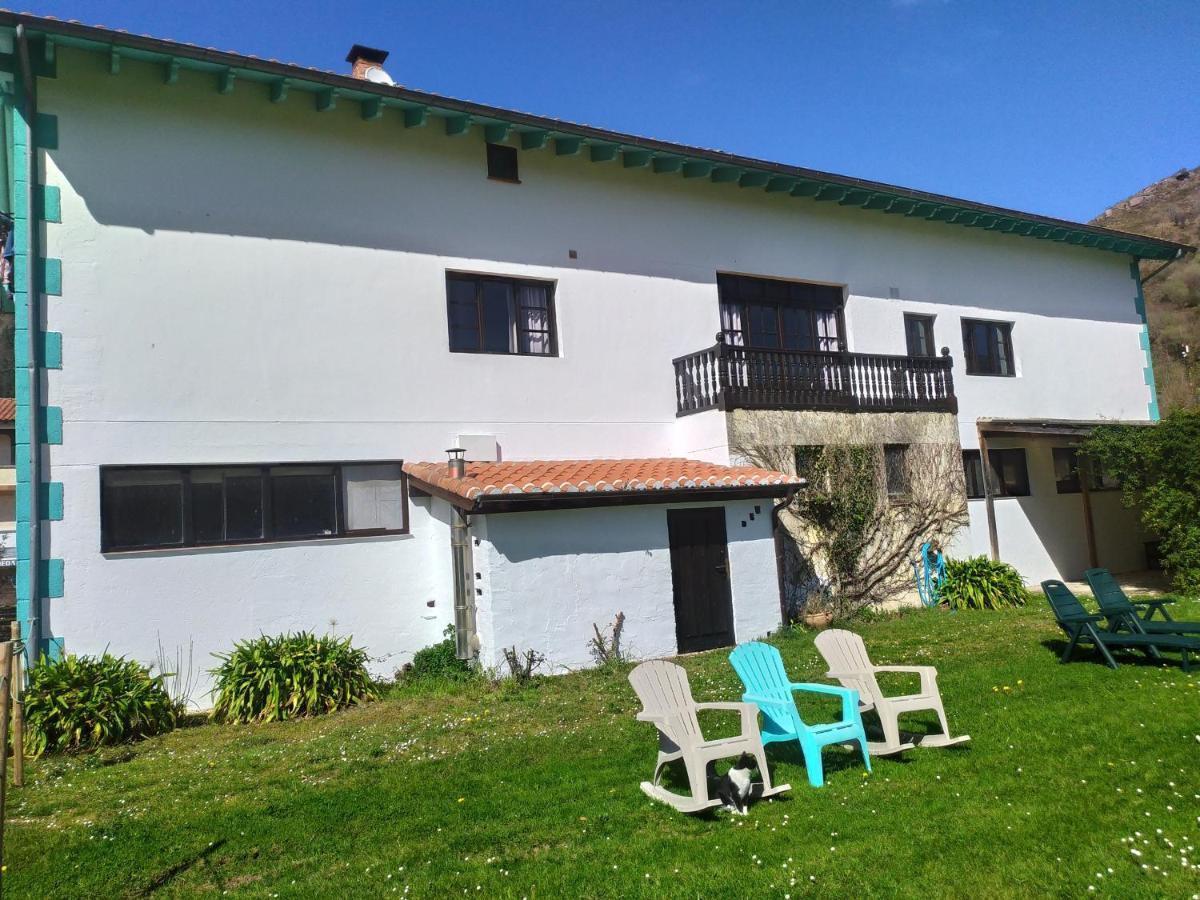 Apartamentos Florinda Ucieda Luaran gambar