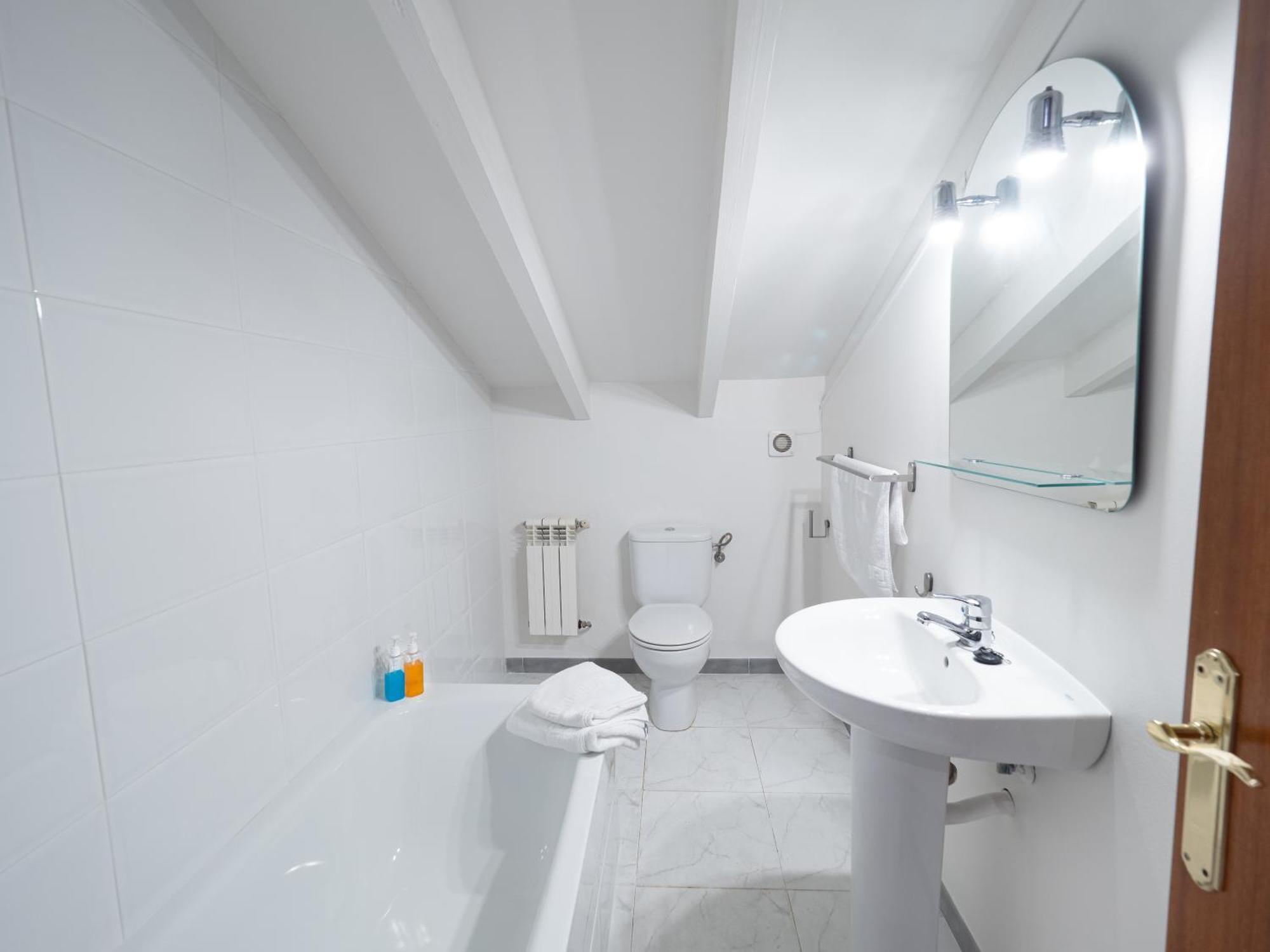 Apartamentos Florinda Ucieda Bilik gambar