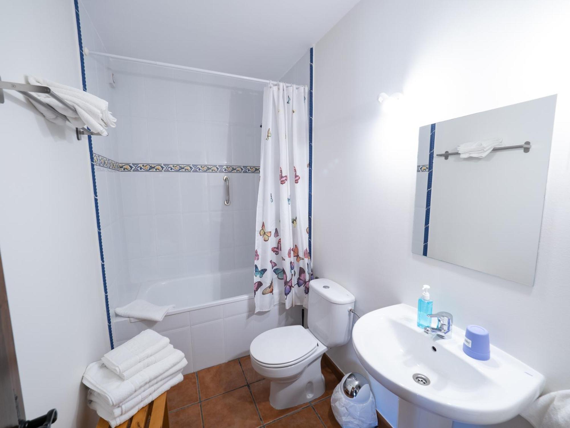 Apartamentos Florinda Ucieda Bilik gambar