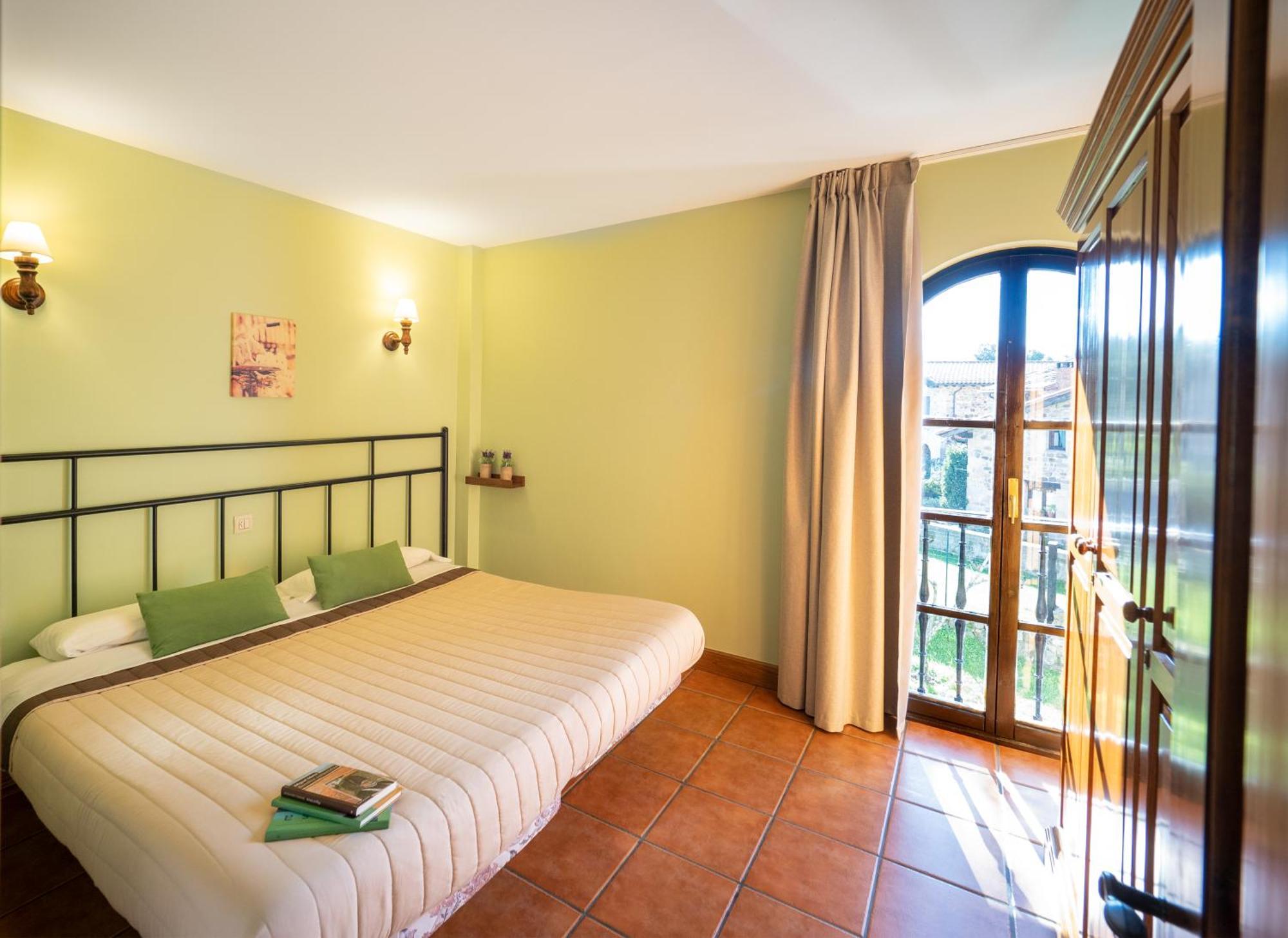 Apartamentos Florinda Ucieda Bilik gambar