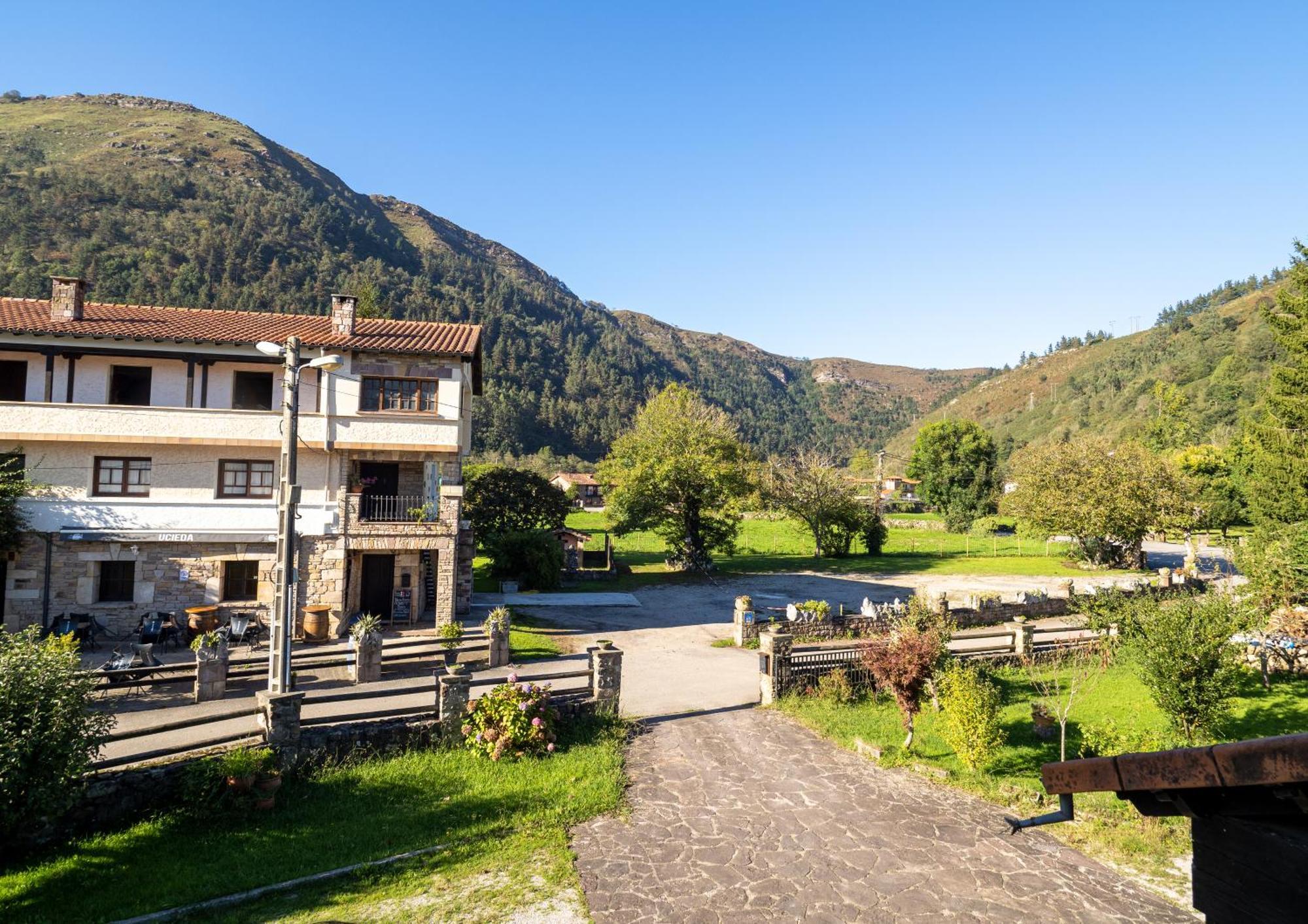 Apartamentos Florinda Ucieda Bilik gambar