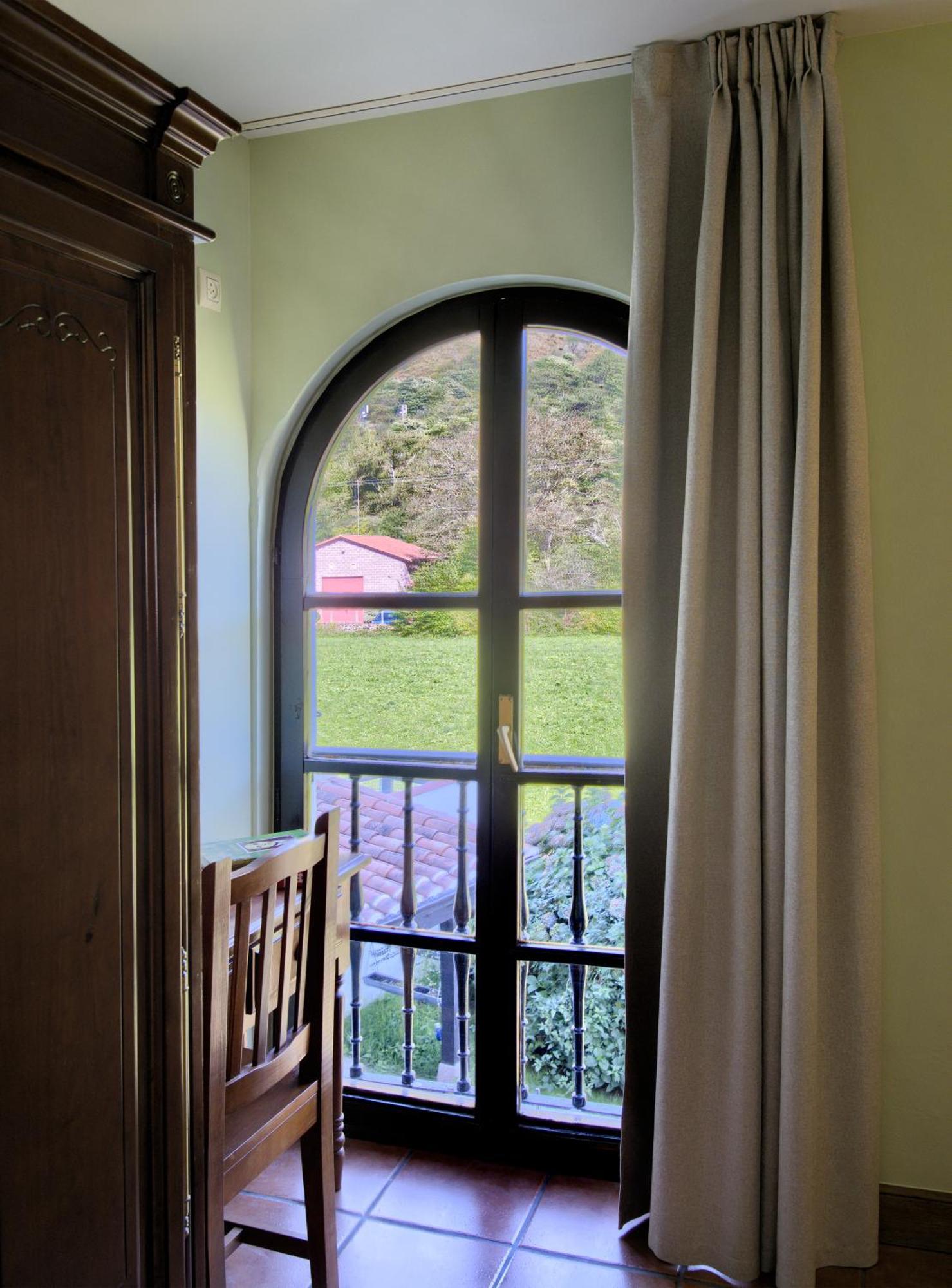Apartamentos Florinda Ucieda Bilik gambar